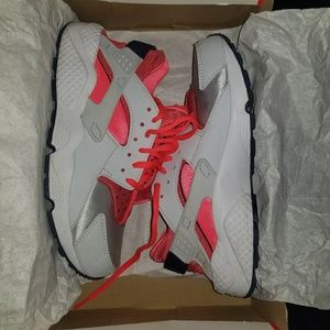 Women's air huarache run